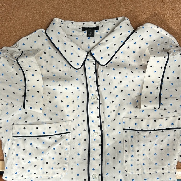 Ann Taylor Polka Dot Cream Navy Long Sleeve Collared Silk Shirt size XL - Picture 15 of 15